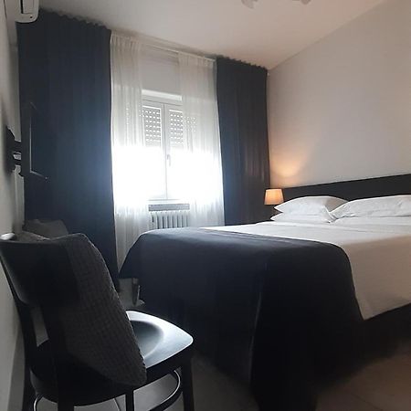 La Duchessa Hotel อัลบา ภายนอก รูปภาพ